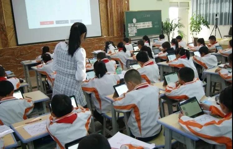 西沖小學應(yīng)用智慧課堂系統(tǒng)開展教學創(chuàng)新.jpg
