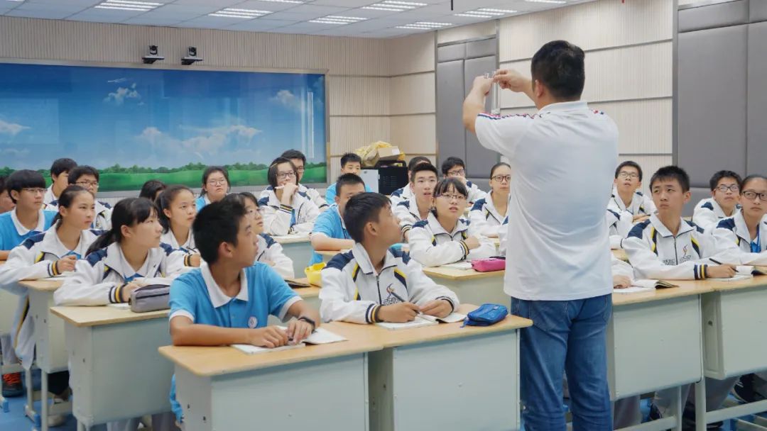 浙江紹興：“四位一體”混合研修，引領教師專業(yè)成長.jpg